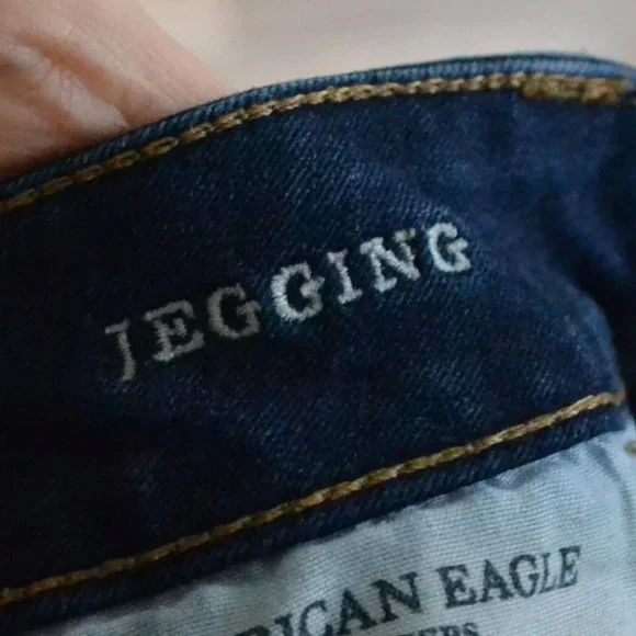 American Eagle Medium Wash Skinny Jegging Jean Size 8 Long - Picture 5 of 5